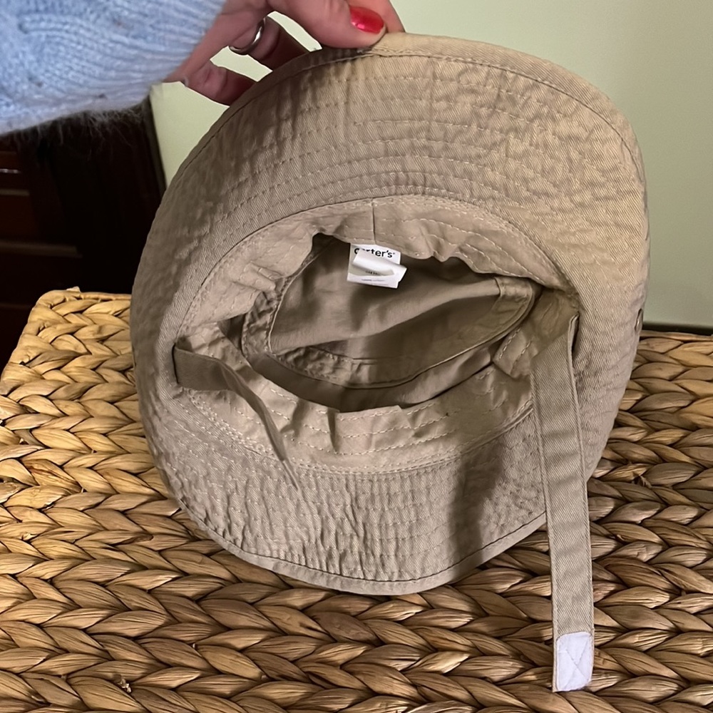 Carters sun hat - Picture 2 of 3